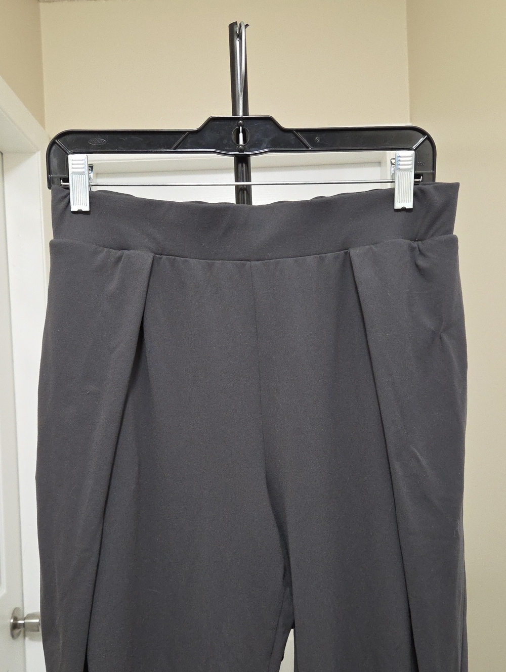 lululemon Athletica Charcoal Gray Pull-On Tapered Straight Leg Pants Stretch - Picture 3 of 8